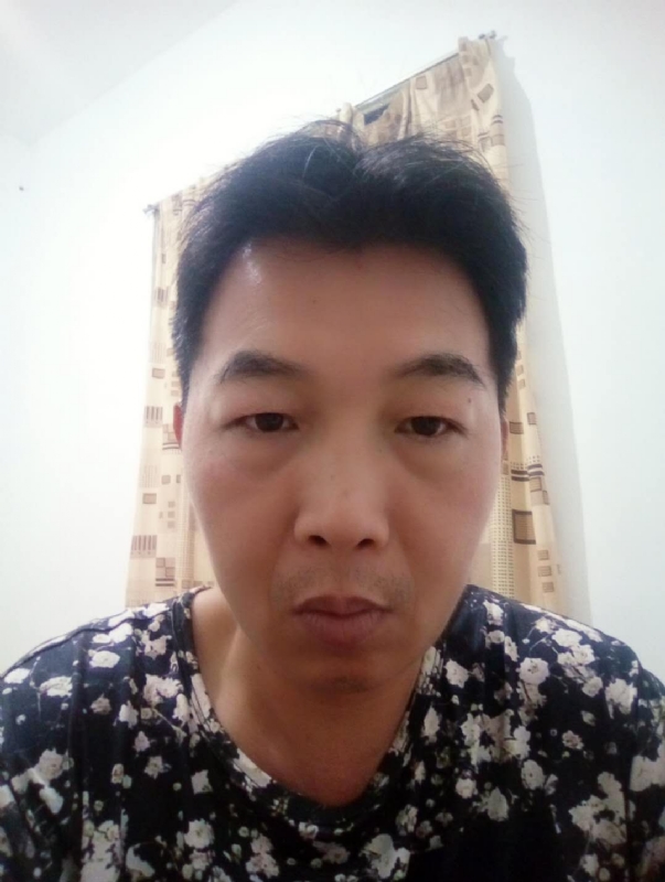 繁华哀伤的第一张照片--长汀征婚网