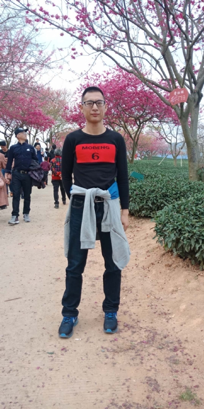 小梁的第二张照片--长汀征婚网