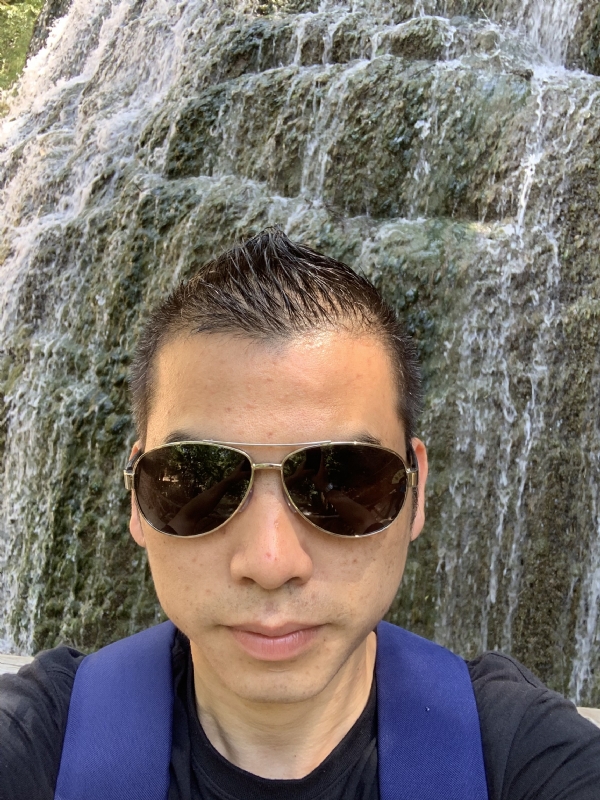 高兴的第二张照片--长汀征婚网