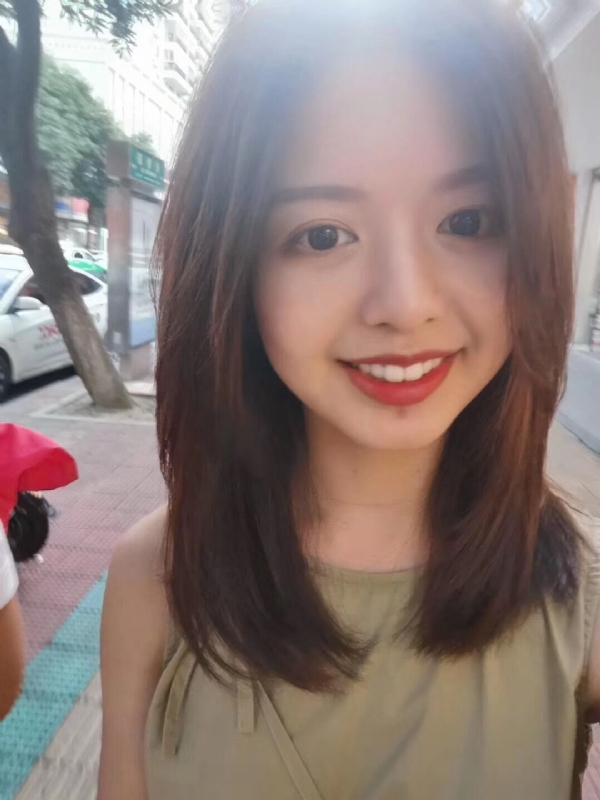 无处安放的大长腿的第一张照片--长汀征婚网