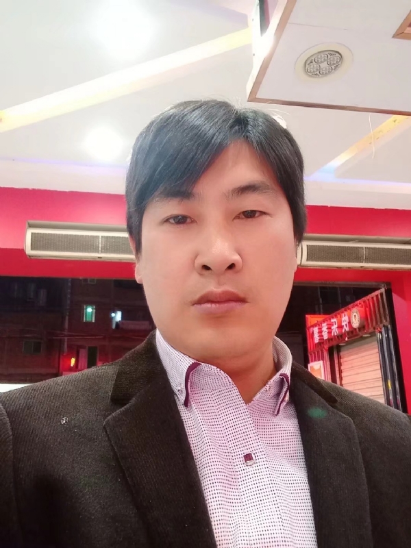 奔跑的第二张照片--长汀征婚网