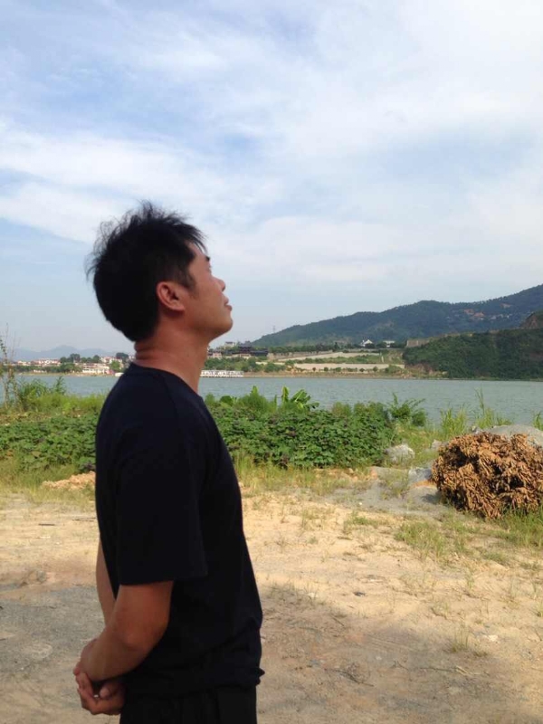 雾里看花的第一张照片--长汀征婚网