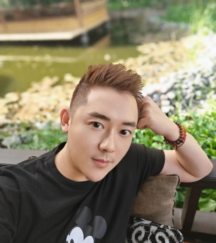 黄家豪的第二张照片--长汀征婚网